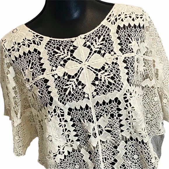 Free People Lace Tunic, XS, cream colored. Oversized, high-low hem. - Picture 2 of 9
